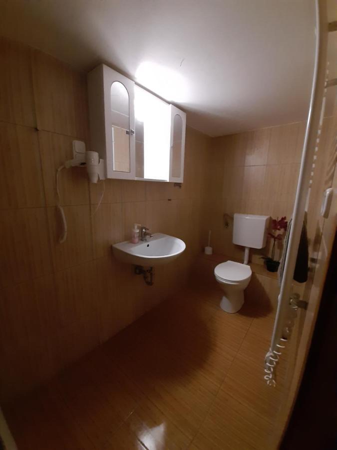 Apartman Vorosmarty Apartment Budapest Bagian luar foto