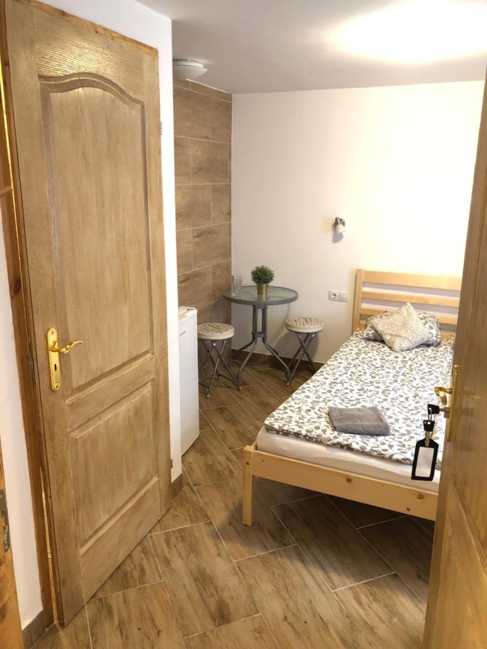 Apartman Vorosmarty Apartment Budapest Bagian luar foto